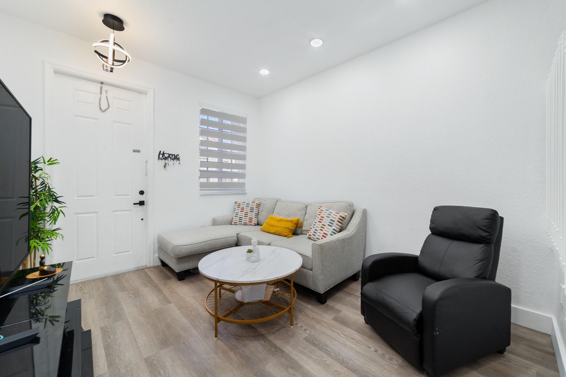 21105 NW 14th Place, Unit 4, Miami Gardens, FL 33169 Photo