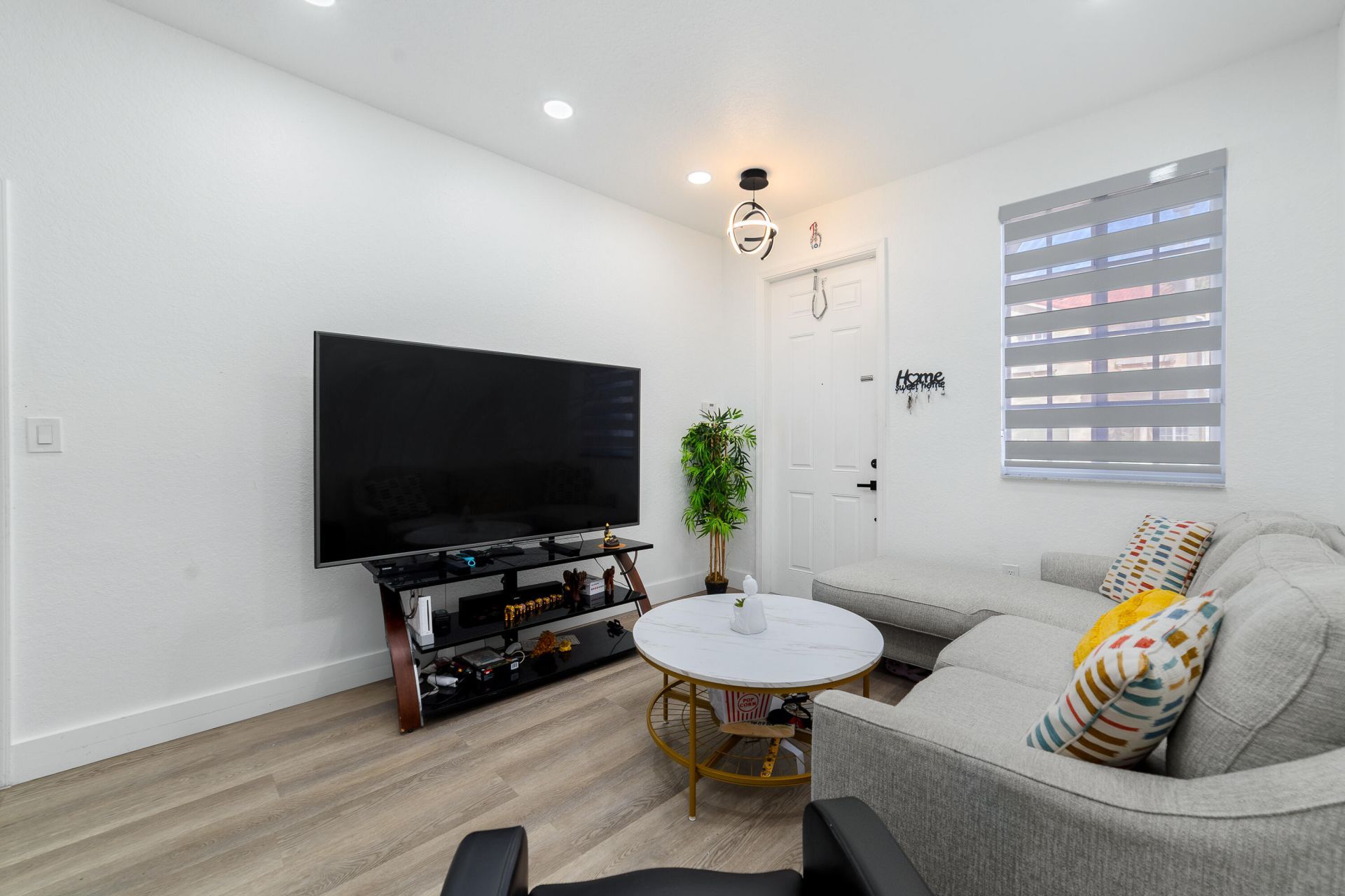 21105 NW 14th Place, Unit 4, Miami Gardens, FL 33169 Photo