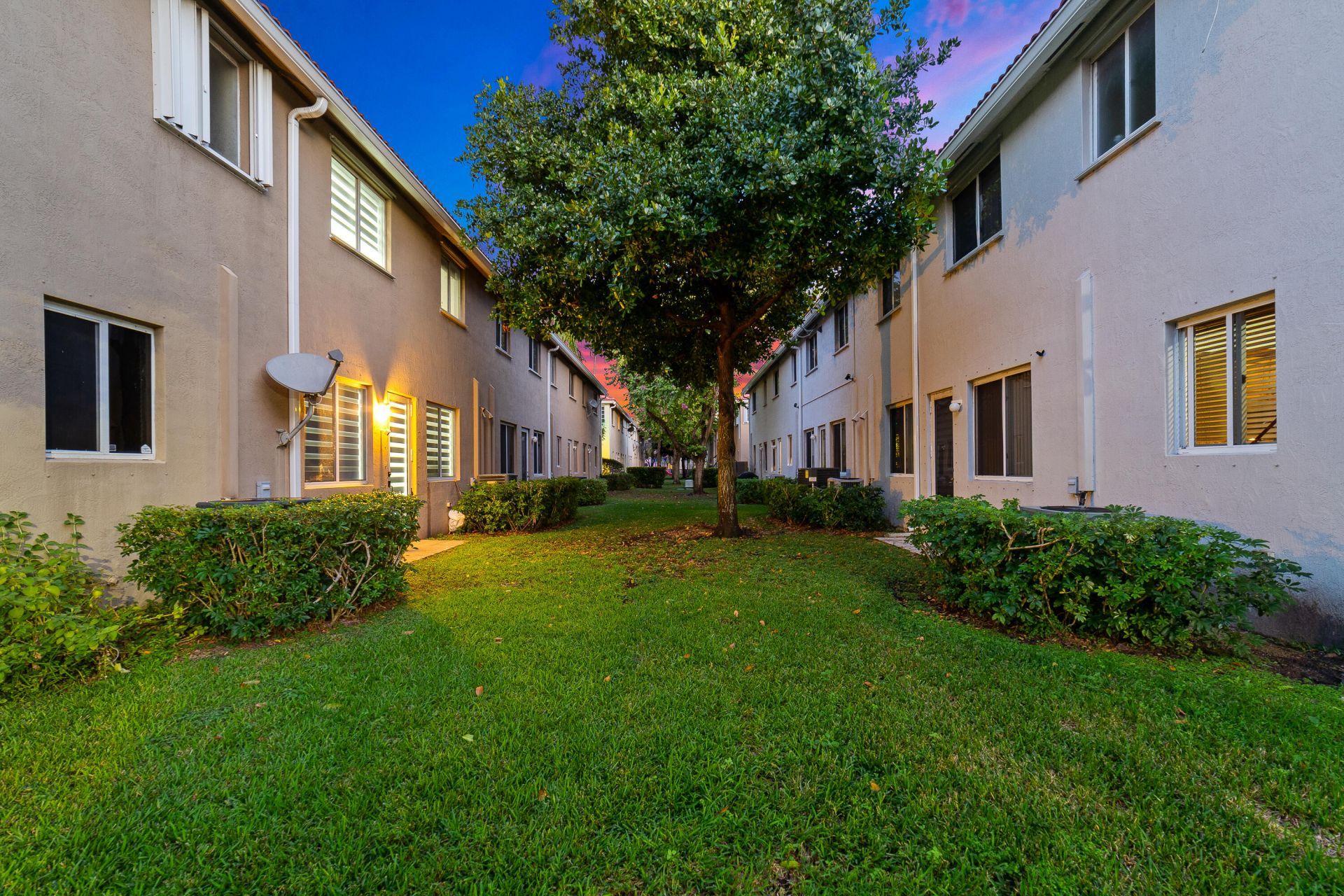 21105 NW 14th Place, Unit 4, Miami Gardens, FL 33169 Photo