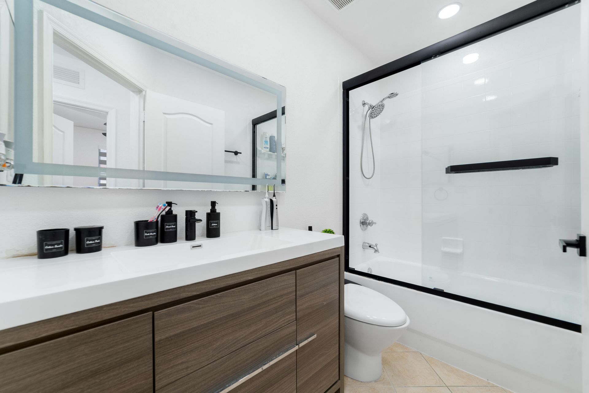 21105 NW 14th Place, Unit 4, Miami Gardens, FL 33169 Photo