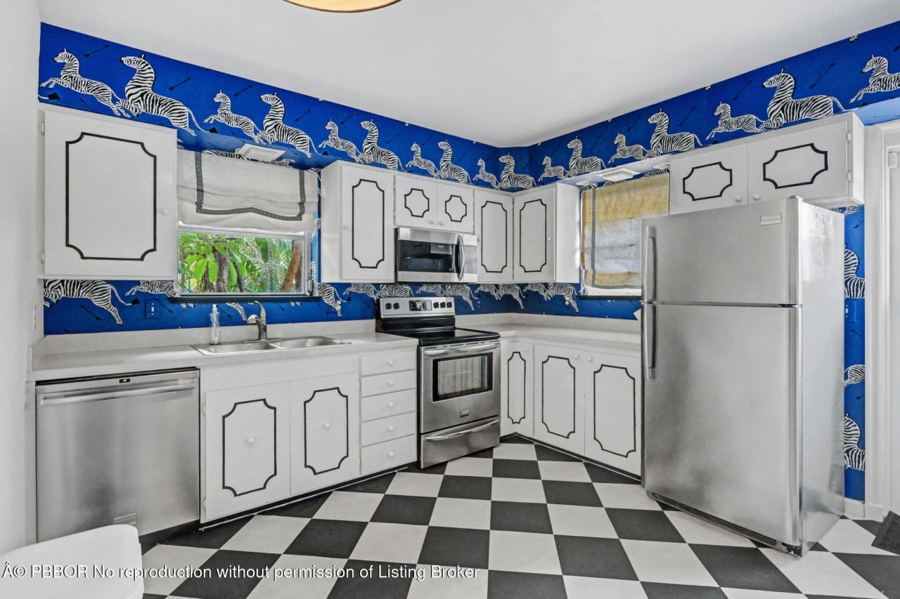 240 Oleander Avenue, Unit 244, Palm Beach, FL 33480 Photo