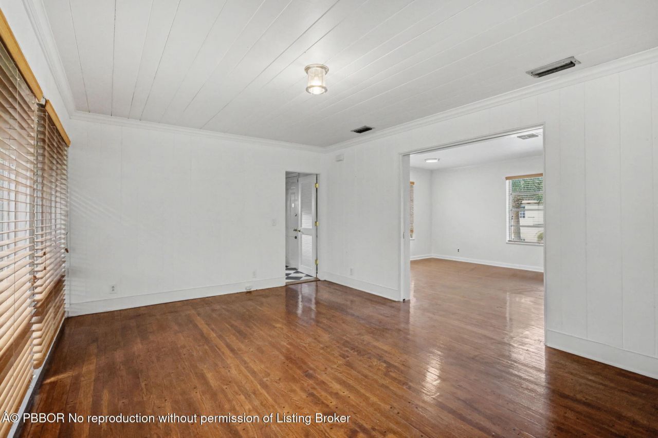 240 Oleander Avenue, Unit 244, Palm Beach, FL 33480 Photo