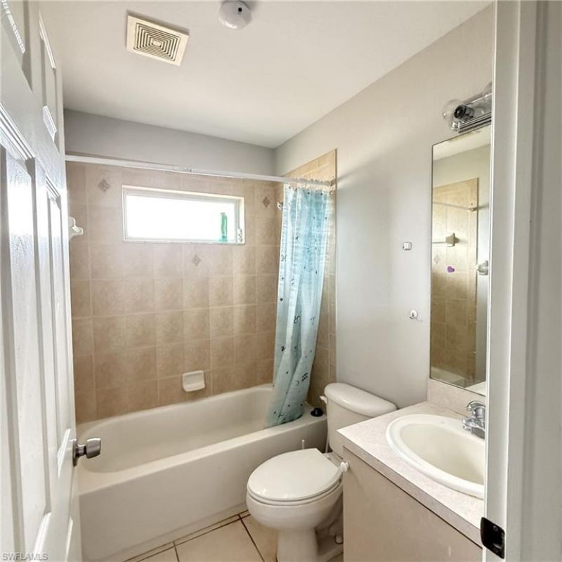 1817 Santa Barbara Blvd, Cape Coral, FL 33991 Photo