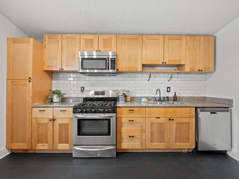 1373 S 4th Street, Columbus, OH 43207 Photo 11