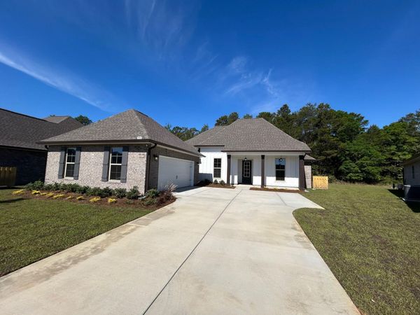 316 E Tweet Street, Freeport, FL 32439