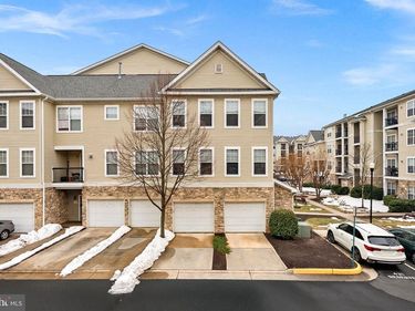 5114 T TRAVIS EDWARD WAY, Unit T, CENTREVILLE, VA 20120