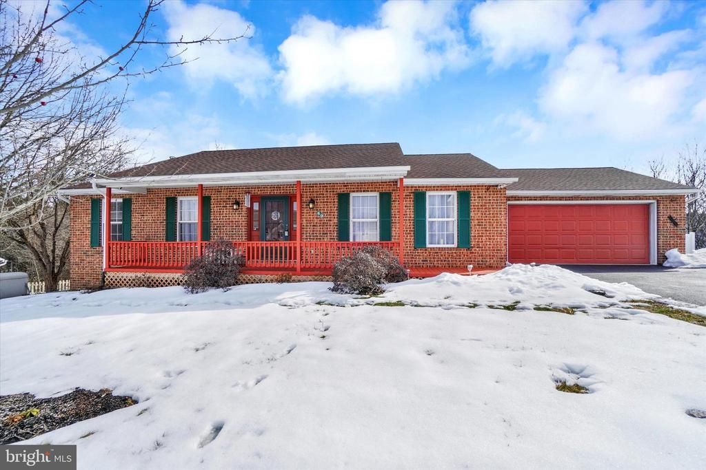 49 Edgehill Road, Glen Rock, PA 17327 Main Photo