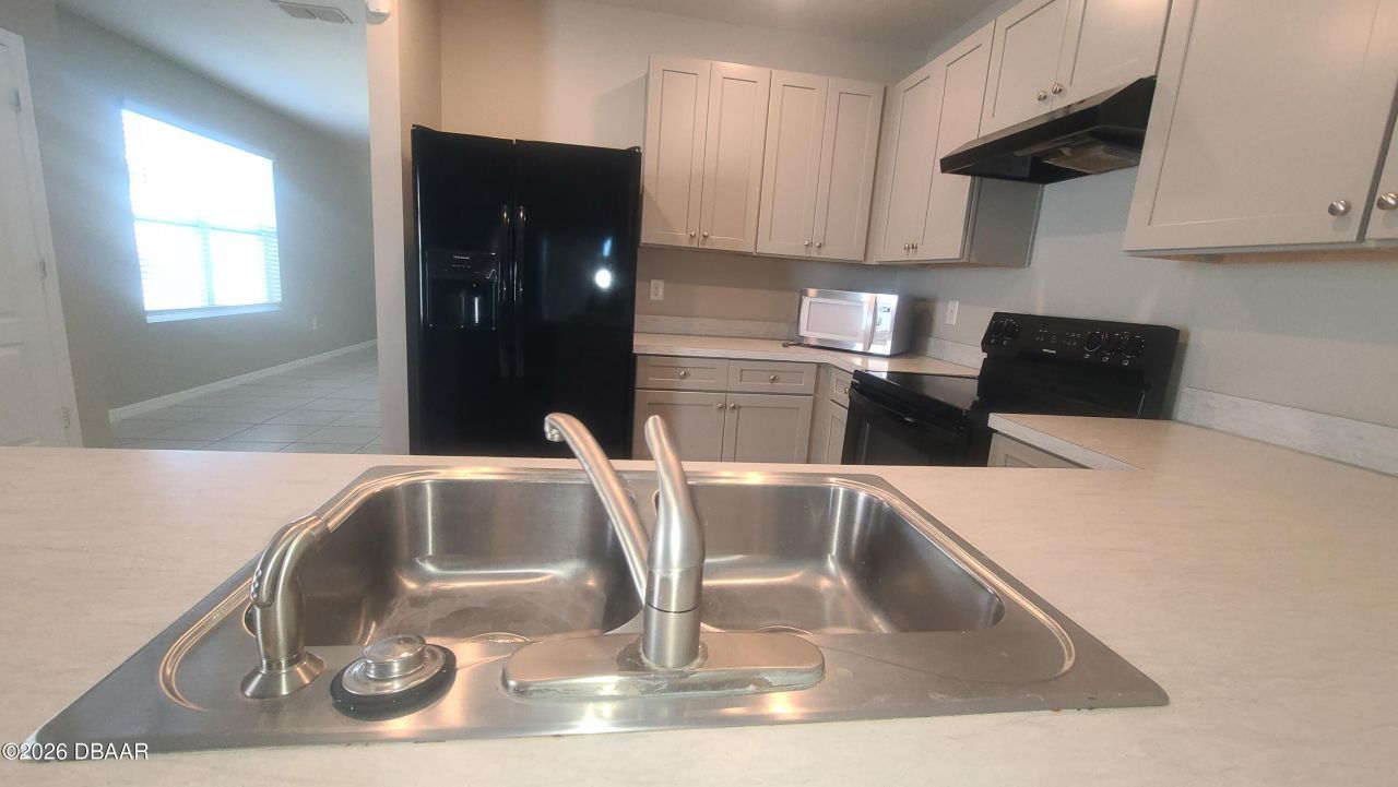 542 Armoyan Way, New Smyrna Beach, FL 32168 Photo