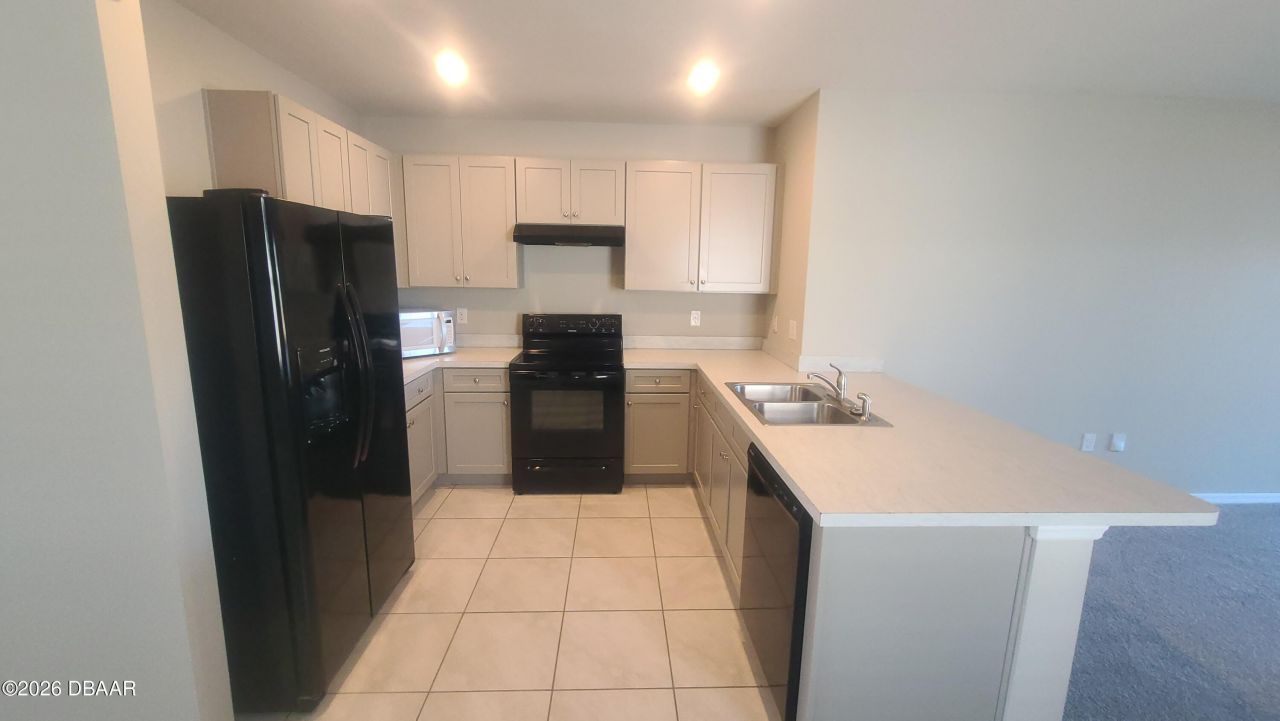 542 Armoyan Way, New Smyrna Beach, FL 32168 Photo