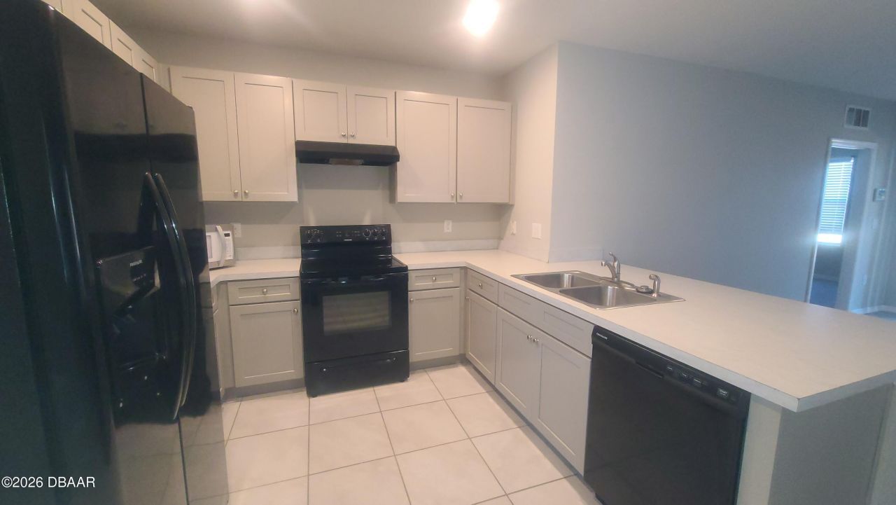 542 Armoyan Way, New Smyrna Beach, FL 32168 Photo