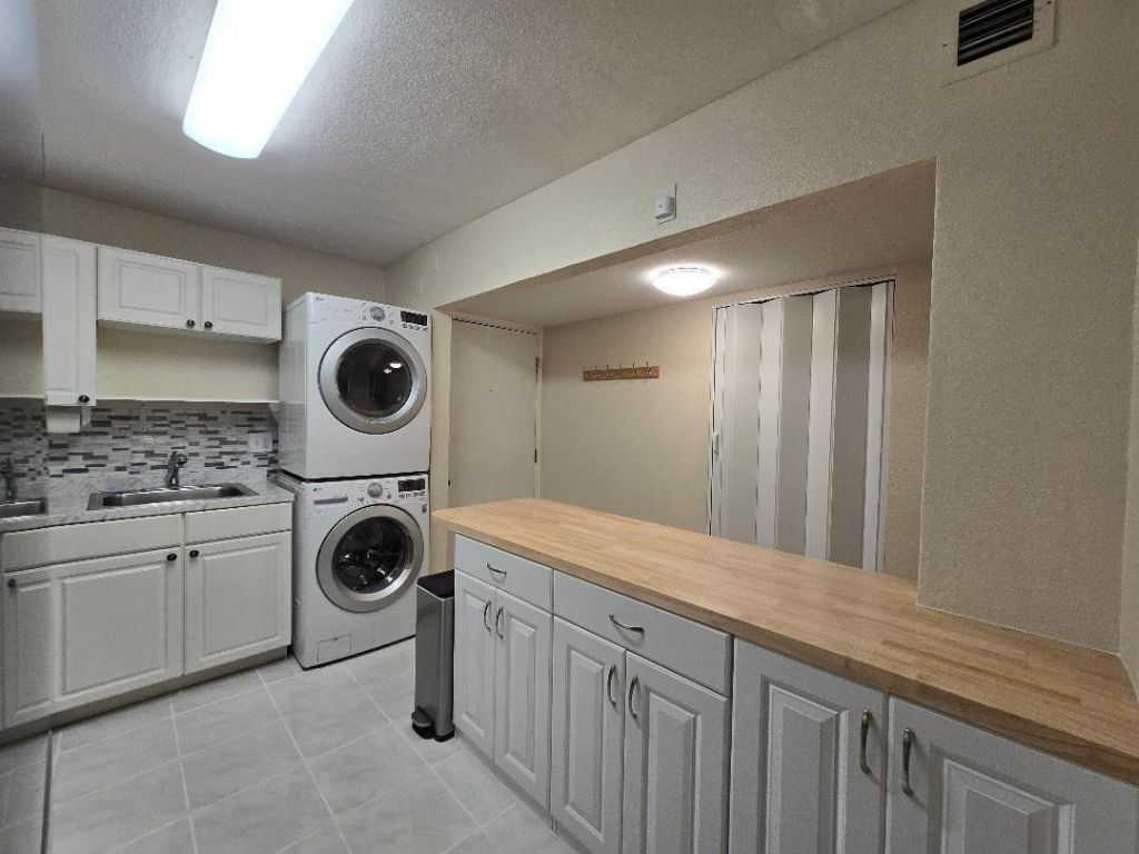 126 Sparrow Drive, Unit 22a, Royal Palm Beach, FL 33411 Photo