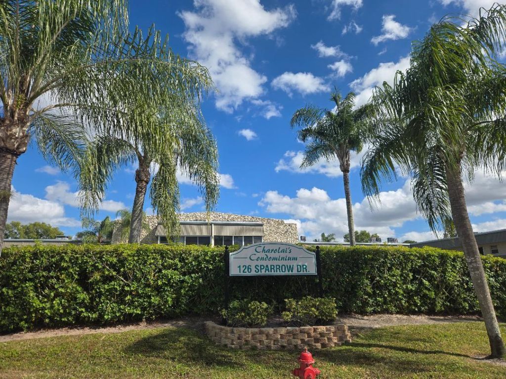 126 Sparrow Drive, Unit 22a, Royal Palm Beach, FL 33411 Photo