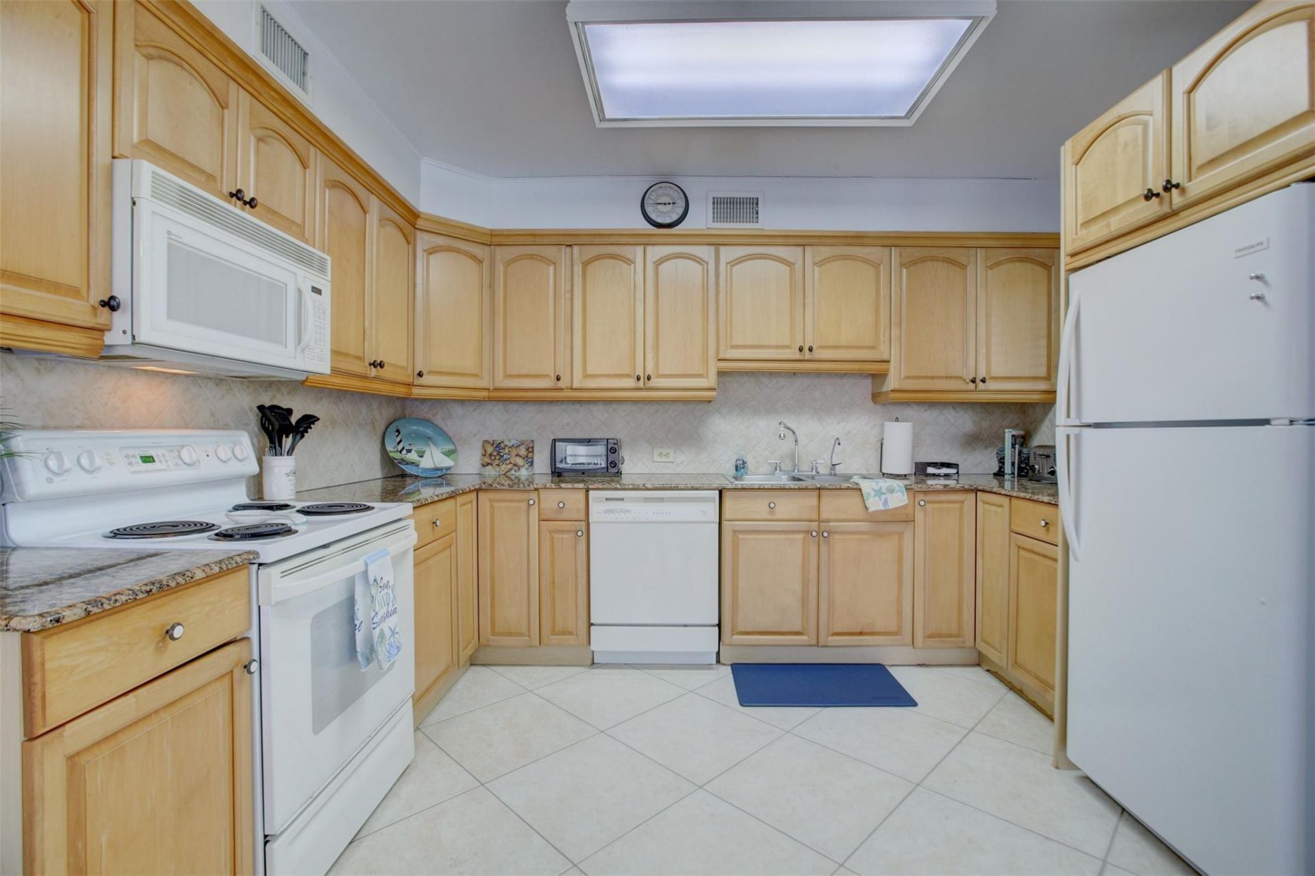 999 N Riverside Dr, Unit 11, Pompano Beach, FL 33062 Photo