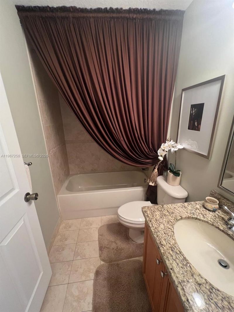 824 SW 143rd Ter, Unit 203, Pembroke Pines, FL 33027 Photo