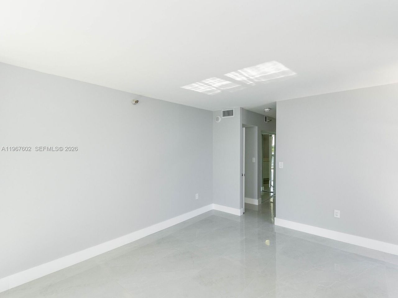 20505 E Country Club Dr, Unit 634, Aventura, FL 33180 Photo