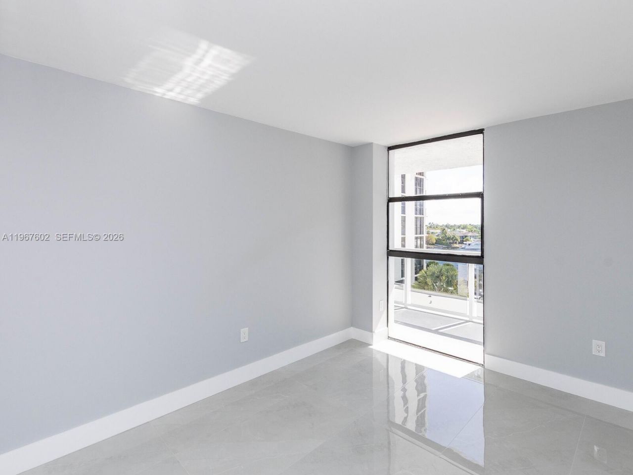 20505 E Country Club Dr, Unit 634, Aventura, FL 33180 Photo
