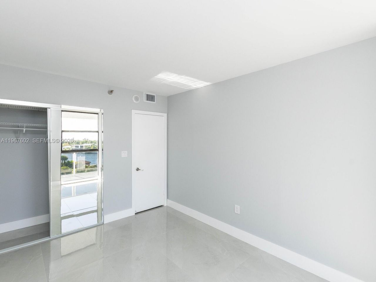 20505 E Country Club Dr, Unit 634, Aventura, FL 33180 Photo