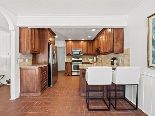 7609 Spring Valley Road, Dallas, TX 75254