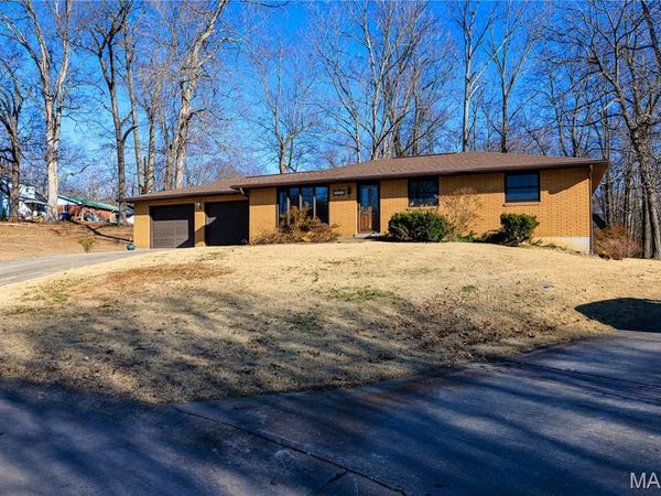 1044 Oakland Drive, Jackson, MO 63755