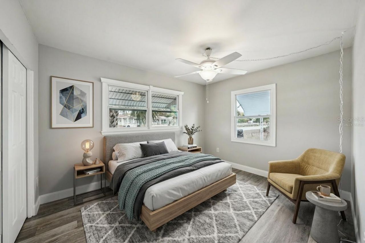 5428 Burlington Avenue N, Saint Petersburg, FL 33710 Photo