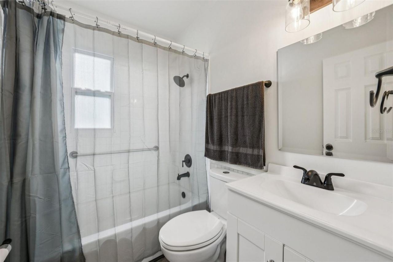 5428 Burlington Avenue N, Saint Petersburg, FL 33710 Photo