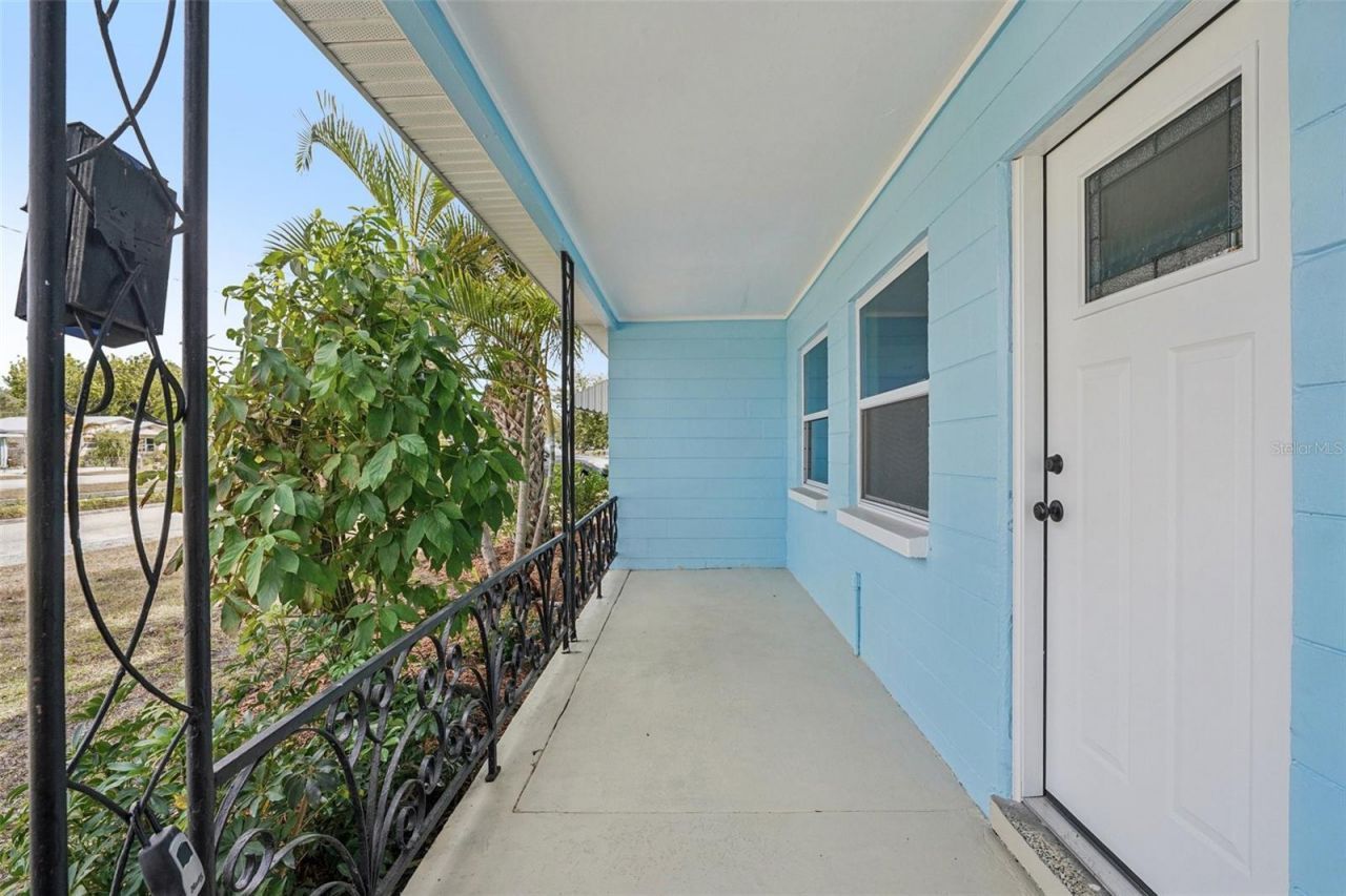 5428 Burlington Avenue N, Saint Petersburg, FL 33710 Photo