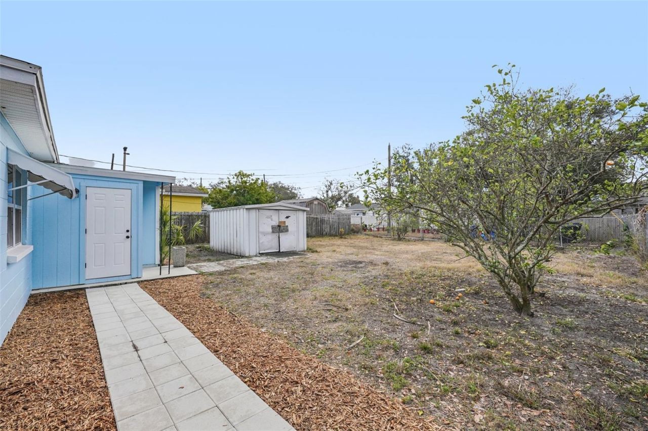 5428 Burlington Avenue N, Saint Petersburg, FL 33710 Photo