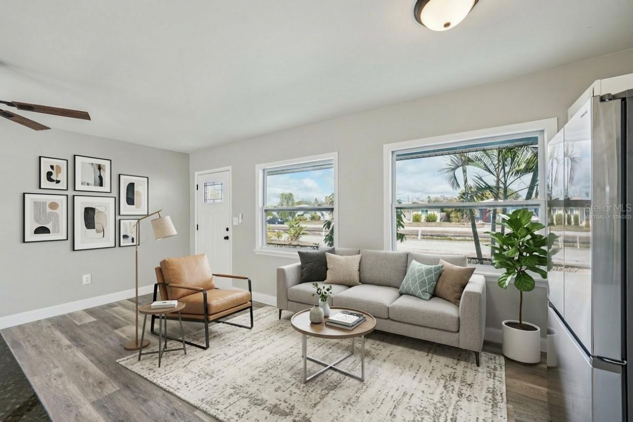 5428 Burlington Avenue N, Saint Petersburg, FL 33710 Photo