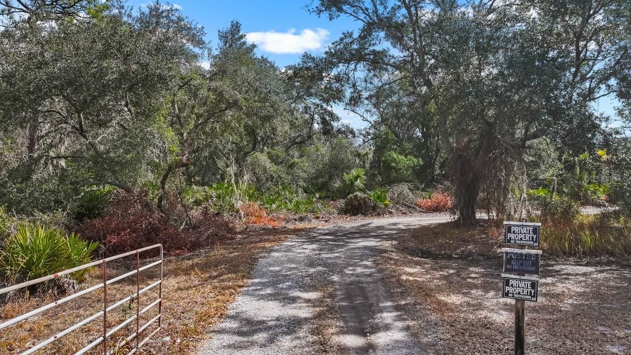 12730 Bullfrog Creek Road, Gibsonton, FL 33534 Photo