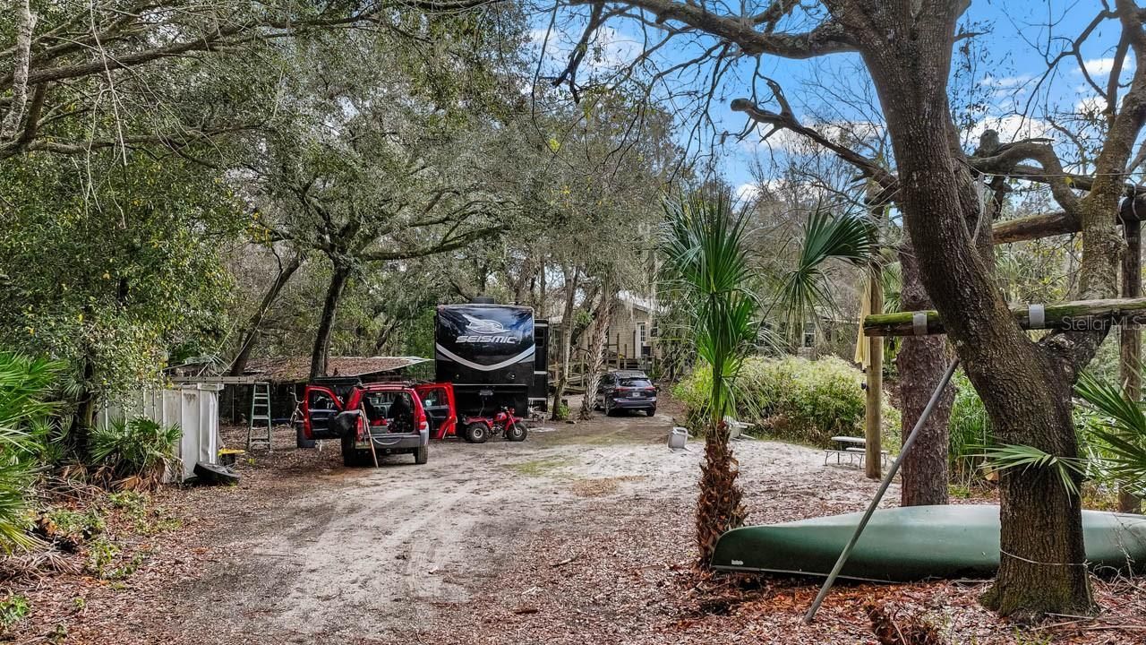 12730 Bullfrog Creek Road, Gibsonton, FL 33534 Photo