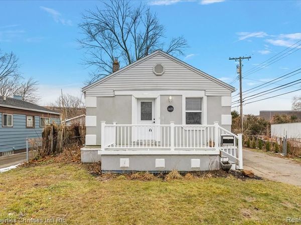 2435 Sunnyknoll Avenue, Berkley, MI 48072