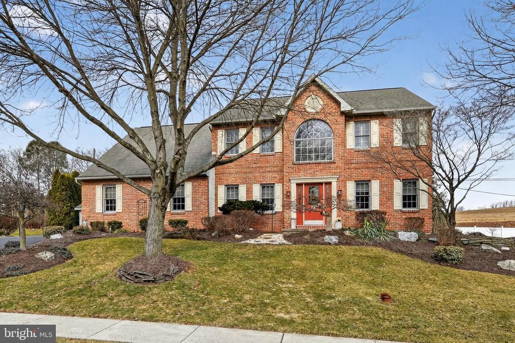 110 PENNSYLVANIA AVENUE, SINKING SPRING, PA 19608