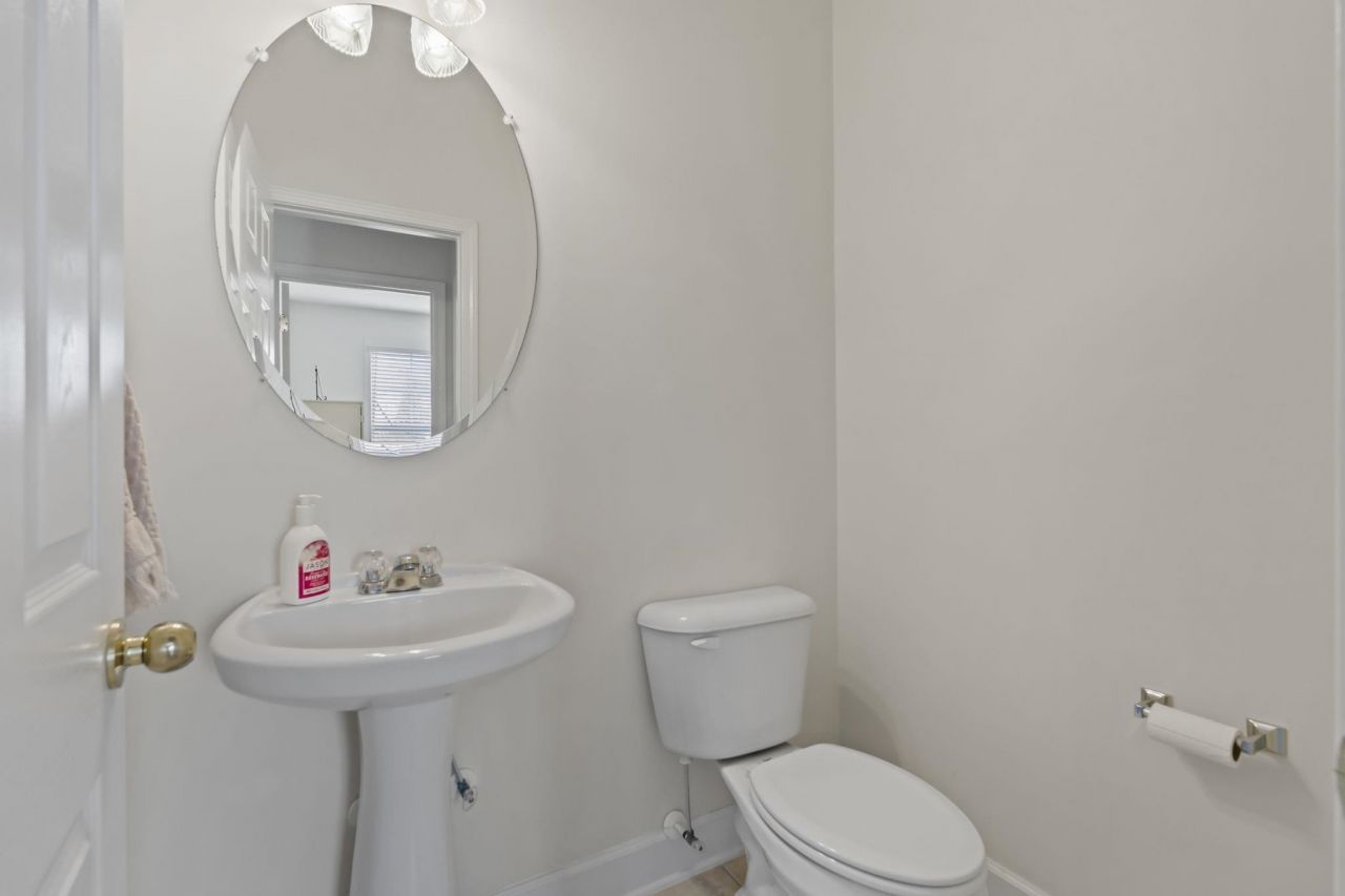 1005 Balmore Dr.  Photo 10