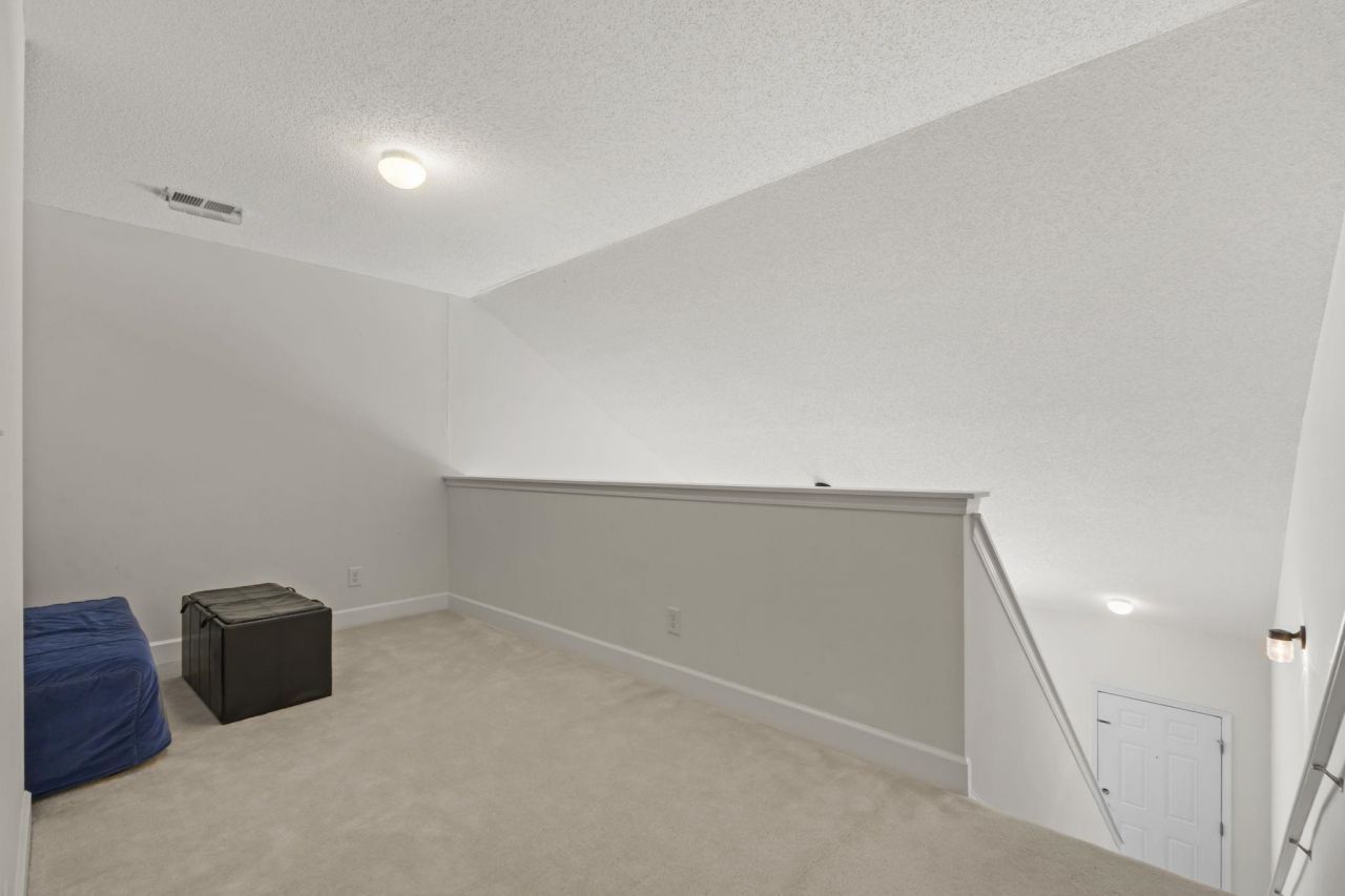 1005 Balmore Dr. Photo 16