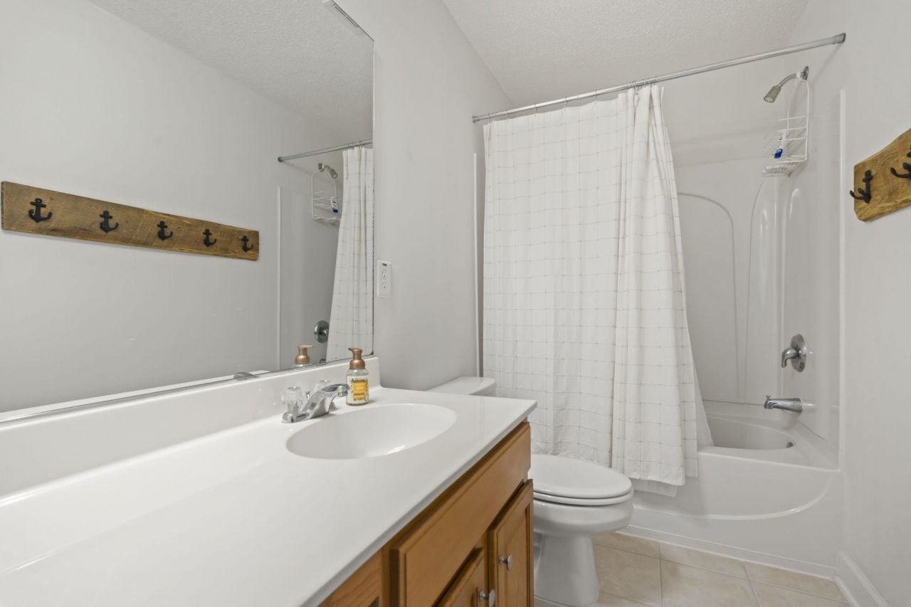 1005 Balmore Dr. Photo 17