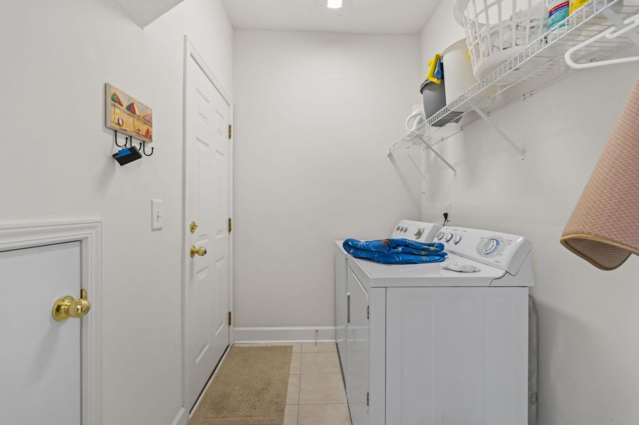 1005 Balmore Dr. Photo 6