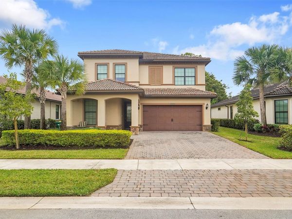 7900 NW 79th Ter, Tamarac, FL 33321