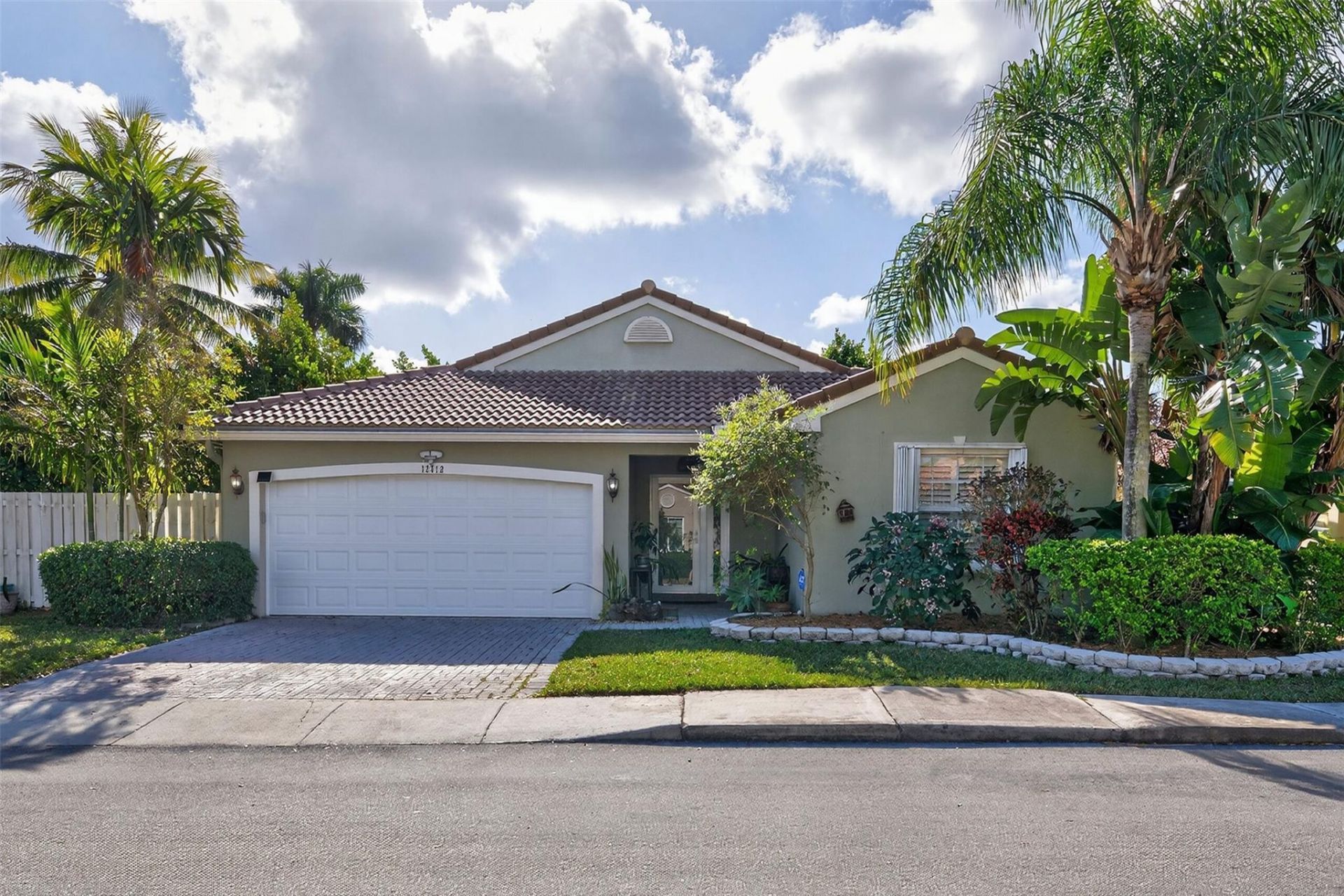 12512 NW 10th Ct, Sunrise, FL 33323 Main Photo