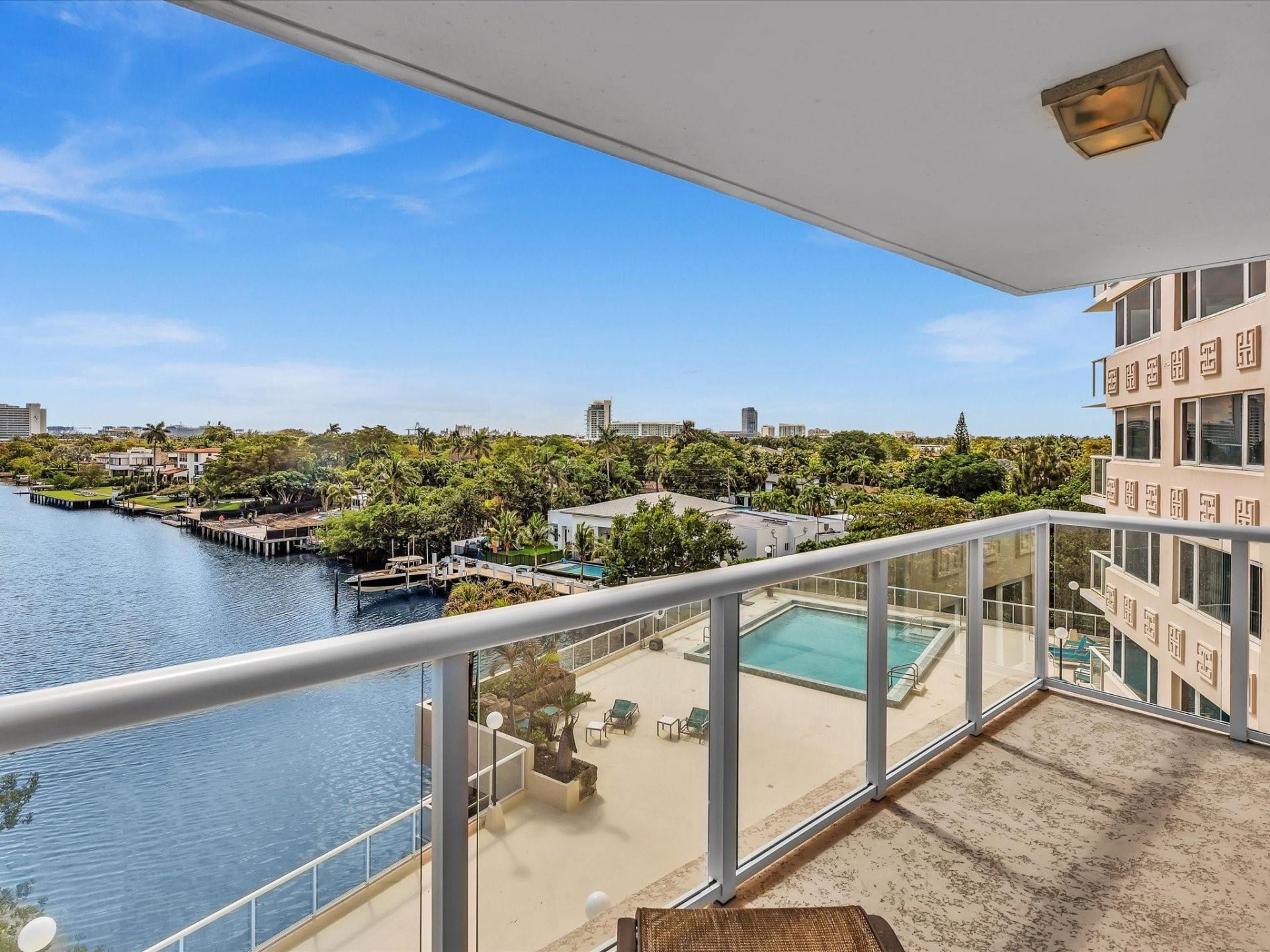 3000 Holiday Drive, Unit 603, Fort Lauderdale, FL 33316 Photo