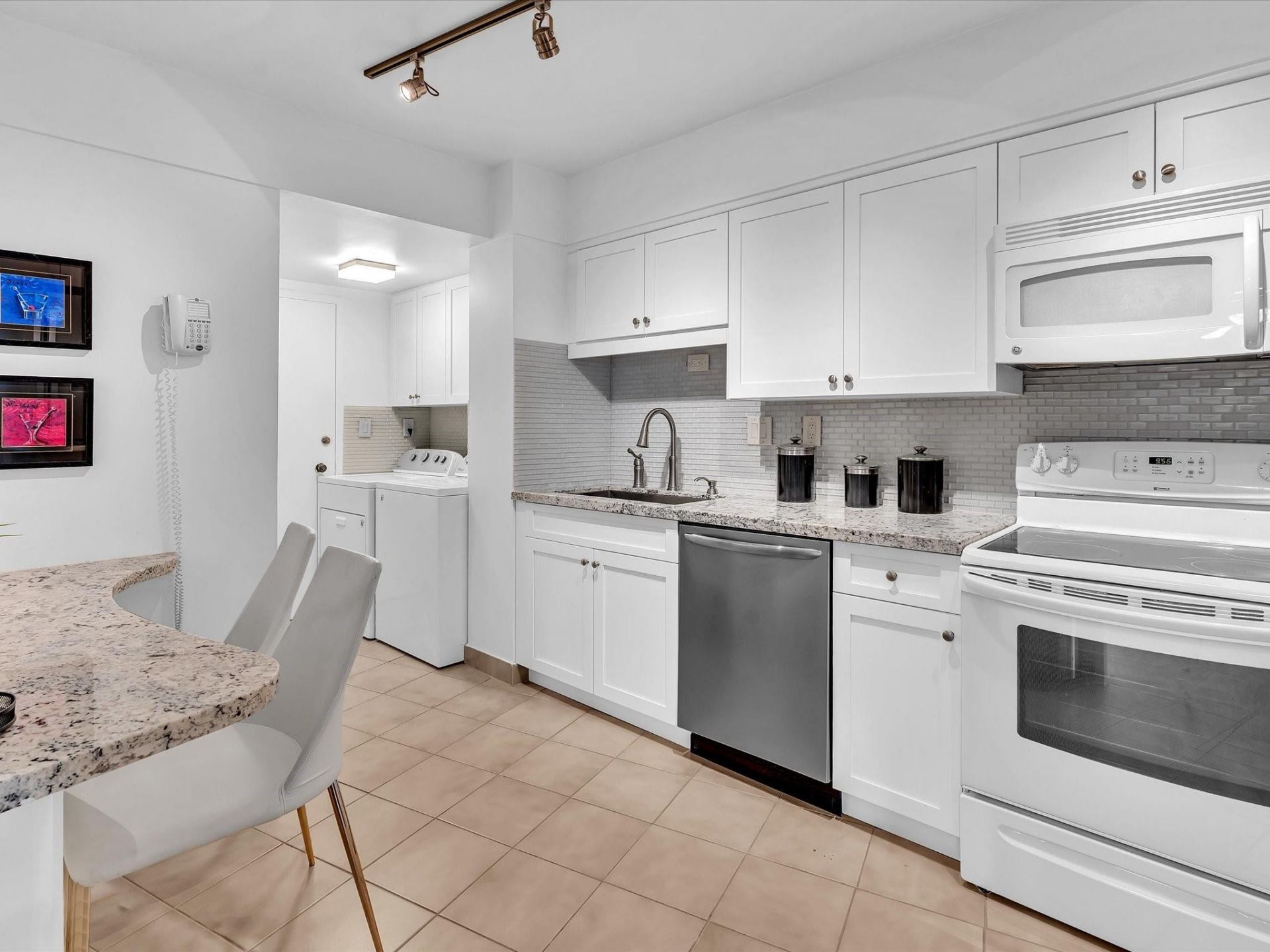 3000 Holiday Drive, Unit 603, Fort Lauderdale, FL 33316 Photo