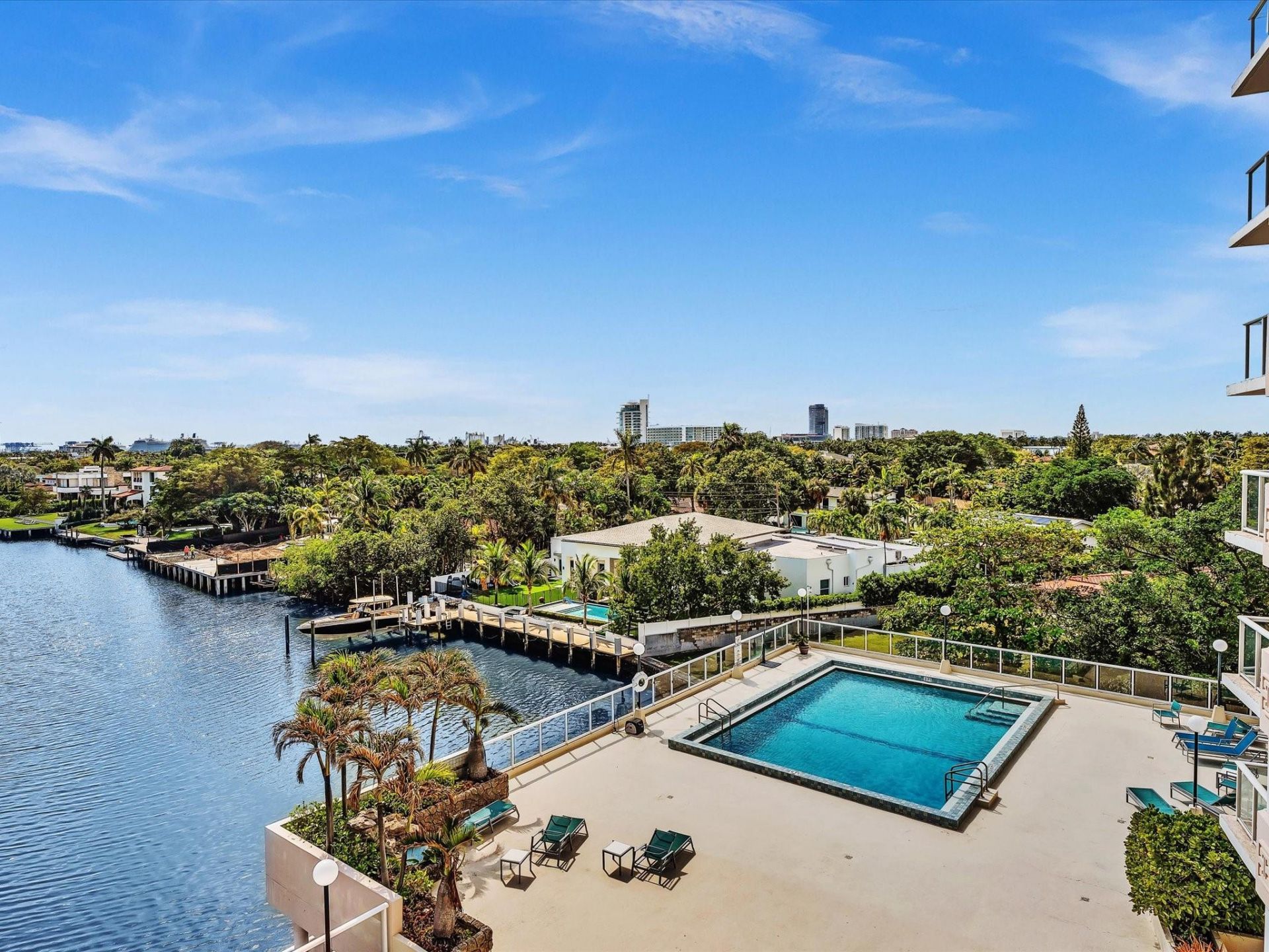 3000 Holiday Drive, Unit 603, Fort Lauderdale, FL 33316 Photo