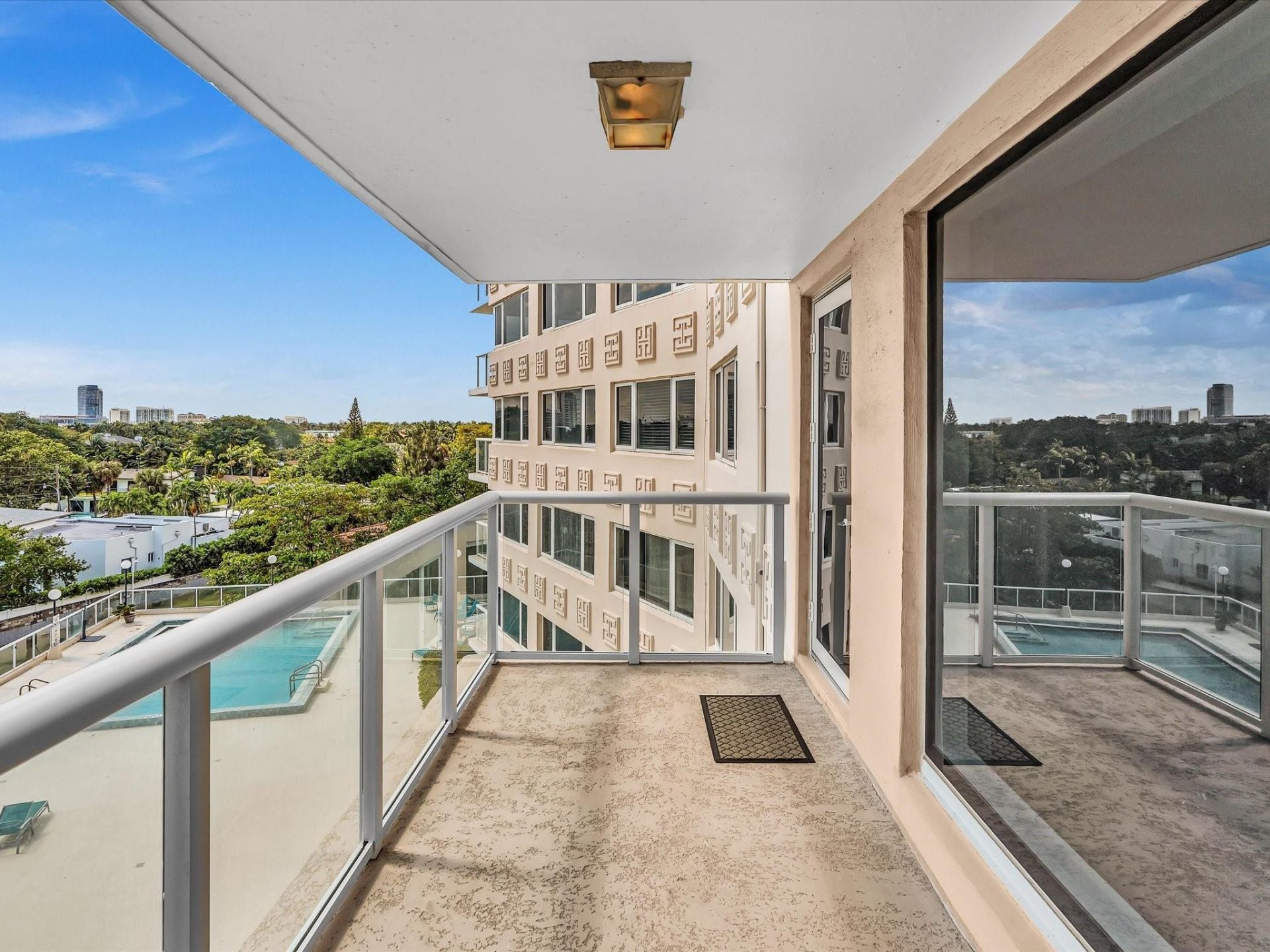 3000 Holiday Drive, Unit 603, Fort Lauderdale, FL 33316 Photo