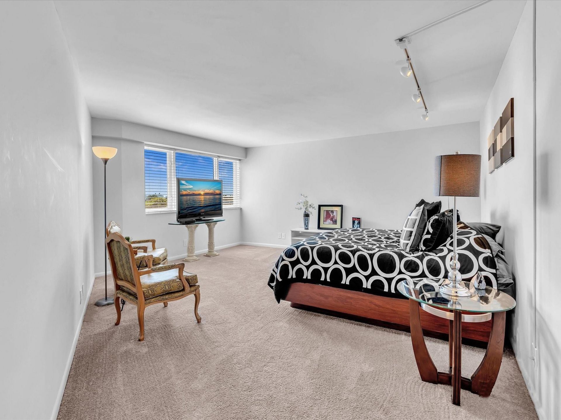 3000 Holiday Drive, Unit 603, Fort Lauderdale, FL 33316 Photo