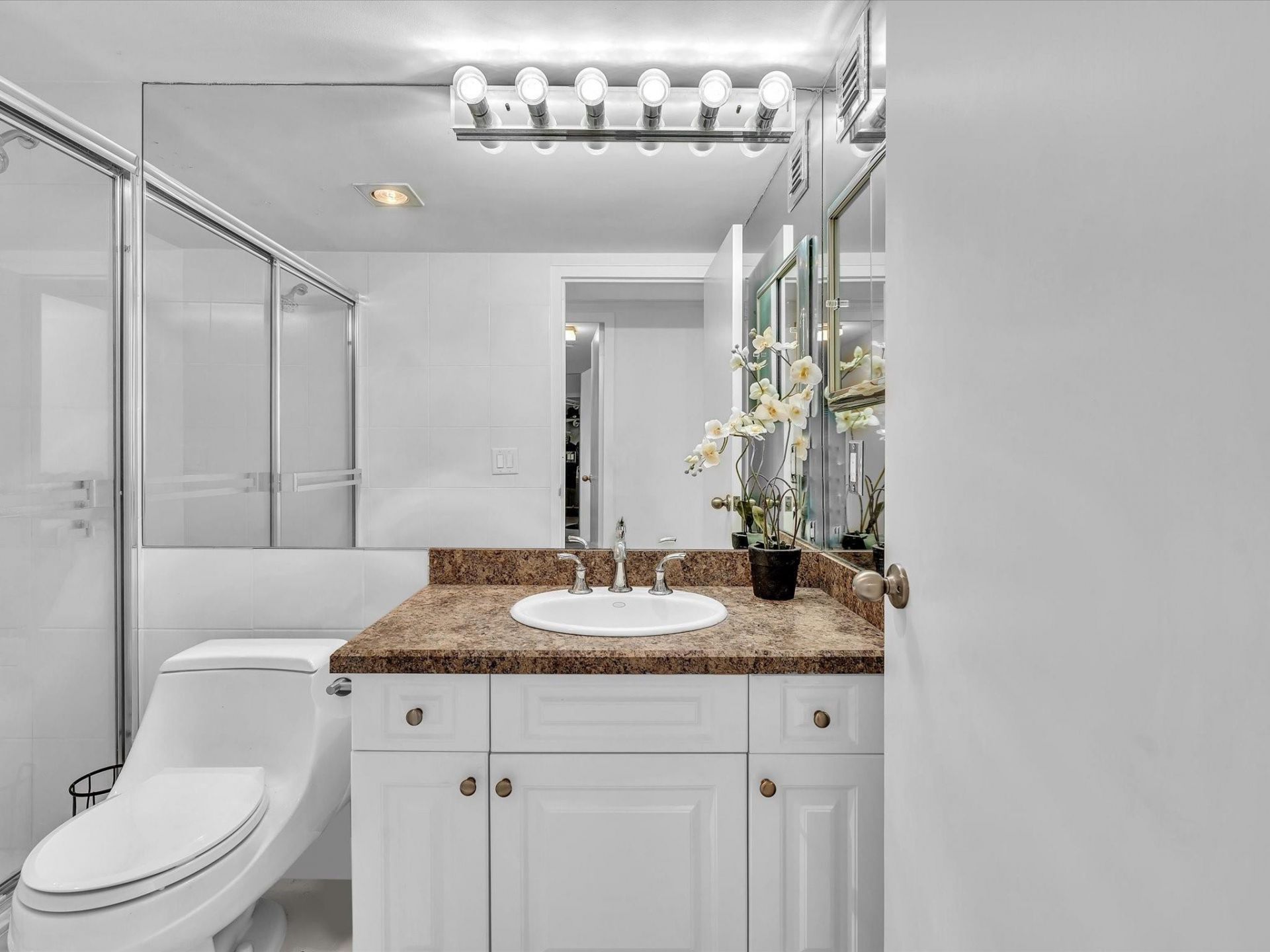 3000 Holiday Drive, Unit 603, Fort Lauderdale, FL 33316 Photo