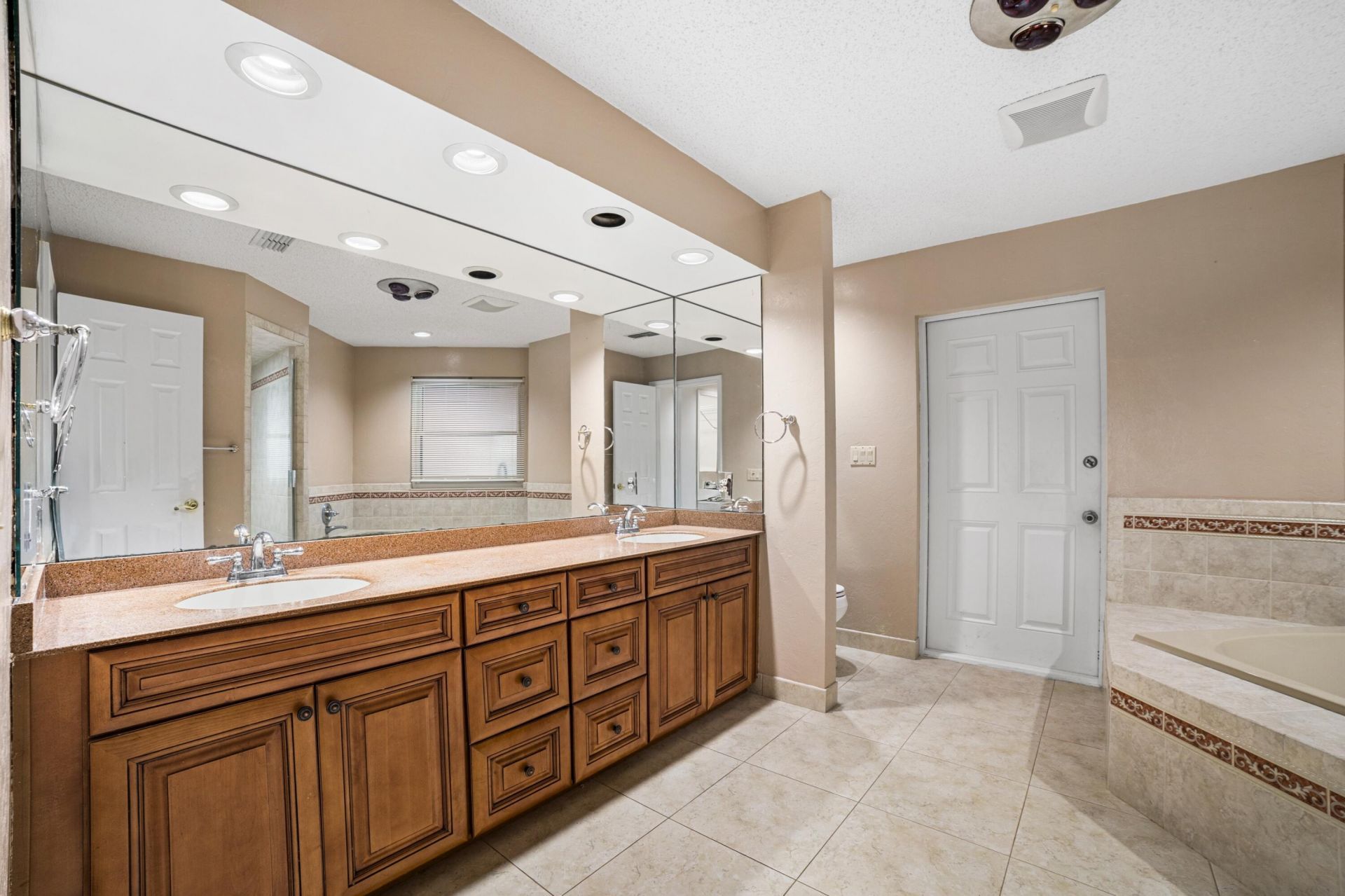 2500 Lake Josephine Drive, Sebring, FL 33875 Photo