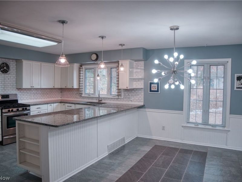 428 Aqueduct Street, Akron, OH 44303 Photo 2