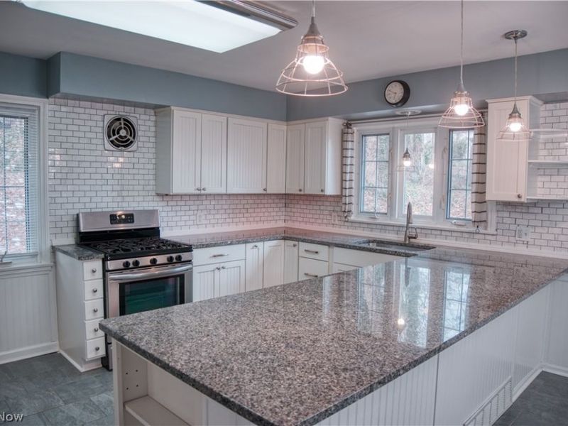 428 Aqueduct Street, Akron, OH 44303 Photo 3