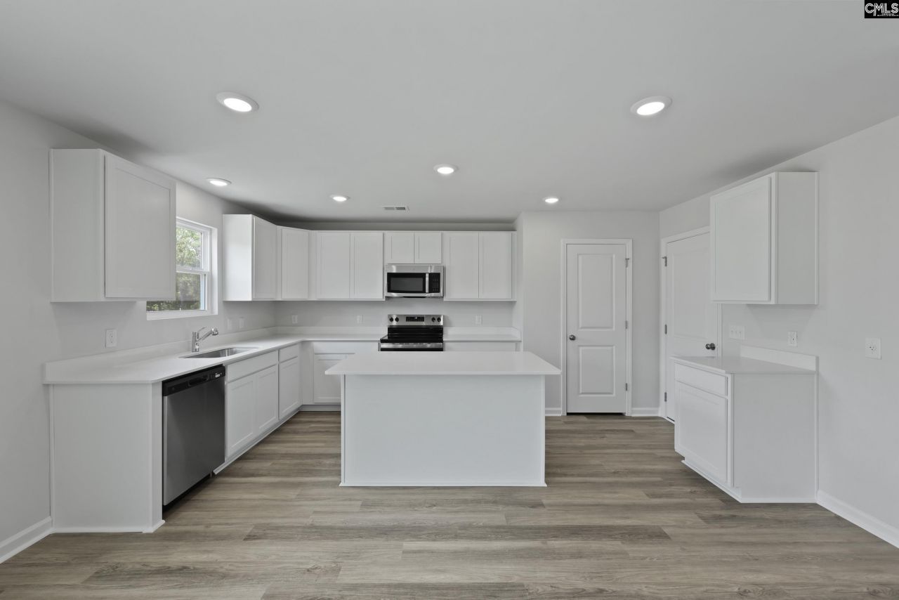 338 Paratrooper Lane Photo 4