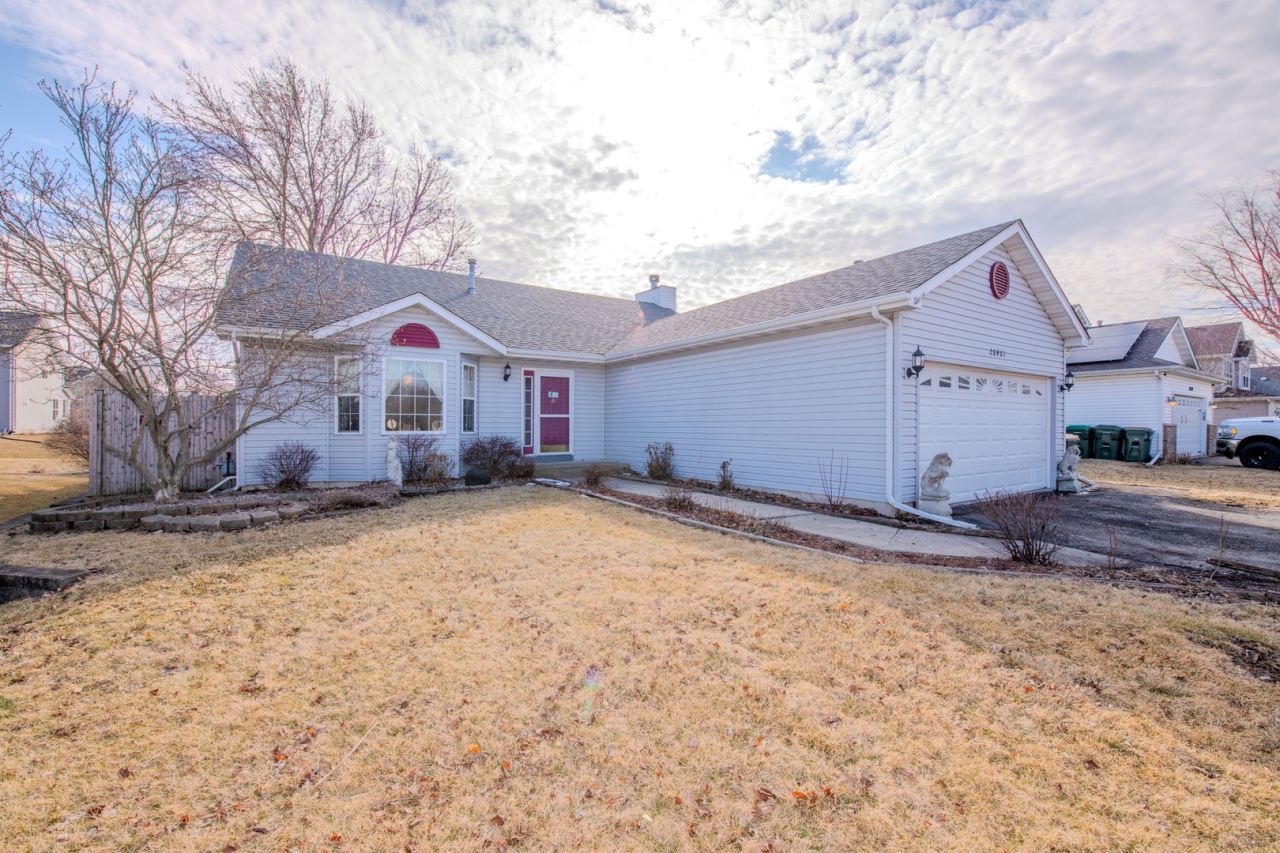 26461 W Stonebriar Way, Channahon, IL 60410 Main Photo