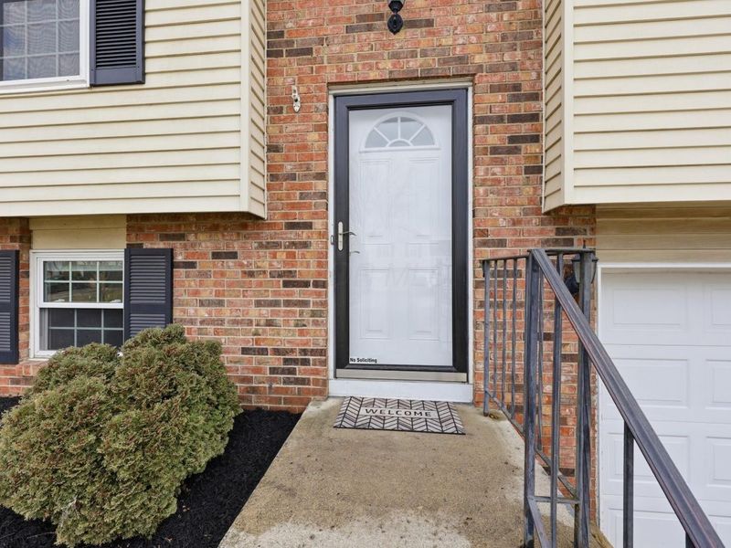 4151 Berryfield Drive, Columbus, OH 43230 Photo 2